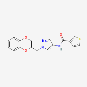 molecular formula C17H15N3O3S B2440698 N-(1-((2,3-dihydrobenzo[b][1,4]dioxin-2-yl)methyl)-1H-pyrazol-4-yl)thiophene-3-carboxamide CAS No. 1797351-94-0