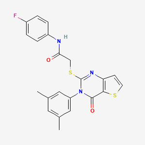 molecular formula C22H18FN3O2S2 B2440954 2-{[3-(3,5-ジメチルフェニル)-4-オキソ-3,4-ジヒドロチエノ[3,2-d]ピリミジン-2-イル]スルファニル}-N-(4-フルオロフェニル)アセトアミド CAS No. 1260929-17-6