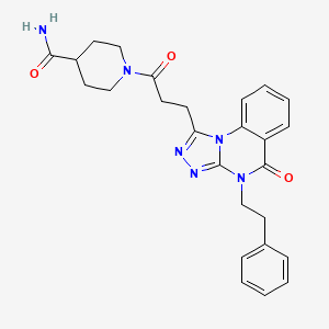 molecular formula C26H28N6O3 B2441097 1-{3-[5-Oxo-4-(2-phenylethyl)-4,5-dihydro[1,2,4]triazolo[4,3-a]quinazolin-1-yl]propanoyl}piperidine-4-carboxamide CAS No. 902962-50-9