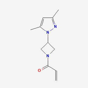 molecular formula C11H15N3O B2441144 1-[3-(3,5-dimethyl-1H-pyrazol-1-yl)azetidin-1-yl]prop-2-en-1-one CAS No. 2094880-98-3
