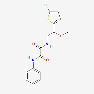 molecular formula C15H15ClN2O3S B2441723 N1-(2-(5-氯噻吩-2-基)-2-甲氧基乙基)-N2-苯基草酰胺 CAS No. 2034406-31-8