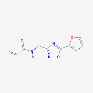 molecular formula C10H9N3O3 B2441763 N-[[5-(Furan-2-yl)-1,2,4-oxadiazol-3-yl]methyl]prop-2-enamide CAS No. 2305504-22-5
