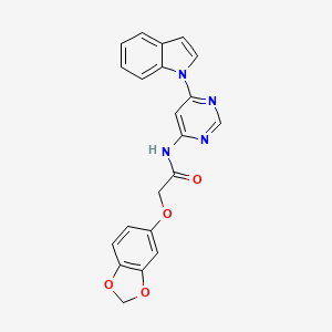 molecular formula C21H16N4O4 B2441869 N-(6-(1H-吲哚-1-基)嘧啶-4-基)-2-(苯并[d][1,3]二氧杂环-5-氧基)乙酰胺 CAS No. 1428350-37-1