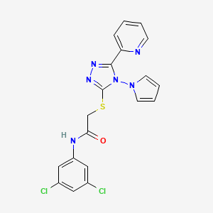 molecular formula C19H14Cl2N6OS B2442284 N-(3,5-dichlorophenyl)-2-{[5-(pyridin-2-yl)-4-(1H-pyrrol-1-yl)-4H-1,2,4-triazol-3-yl]sulfanyl}acetamide CAS No. 886938-59-6
