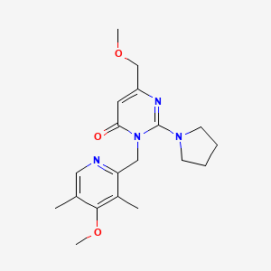 molecular formula C19H26N4O3 B2442615 3-[(4-methoxy-3,5-dimethyl-2-pyridyl)methyl]-6-(methoxymethyl)-2-(1-pyrrolidinyl)-4(3H)-pyrimidinone CAS No. 1340762-23-3