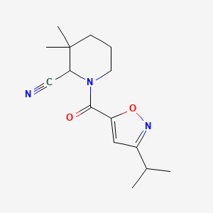 3,3-Dimethyl-1-[3-(propan-2-yl)-1,2-oxazole-5-carbonyl]piperidine-2-carbonitrile