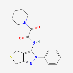 molecular formula C18H20N4O2S B2443267 2-氧代-N-(2-苯基-4,6-二氢噻吩并[3,4-c]吡唑-3-基)-2-哌啶-1-基乙酰胺 CAS No. 900009-89-4