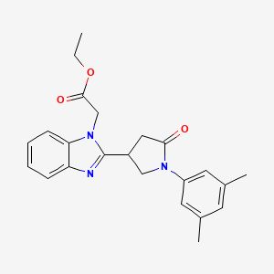 molecular formula C23H25N3O3 B2443285 2-{2-[1-(3,5-二甲基苯基)-5-氧代吡咯烷-3-基]苯并咪唑基}乙酸乙酯 CAS No. 890638-70-7