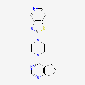 1-{5H,6H,7H-cyclopenta[d]pyrimidin-4-yl}-4-{[1,3]thiazolo[4,5-c]pyridin-2-yl}piperazine
