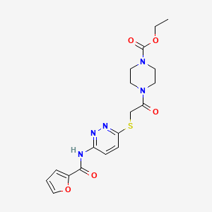 molecular formula C18H21N5O5S B2443526 Ethyl-4-(2-((6-(Furan-2-carboxamido)pyridazin-3-yl)thio)acetyl)piperazin-1-carboxylat CAS No. 1021061-53-9