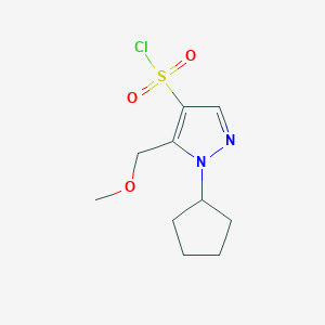 molecular formula C10H15ClN2O3S B2443645 1-cyclopentyl-5-(methoxymethyl)-1H-pyrazole-4-sulfonyl chloride CAS No. 1856097-60-3