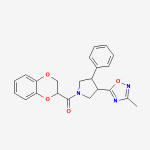molecular formula C22H21N3O4 B2443679 (2,3-Dihydrobenzo[b][1,4]dioxin-2-yl)(3-(3-methyl-1,2,4-oxadiazol-5-yl)-4-phenylpyrrolidin-1-yl)methanone CAS No. 1903309-94-3