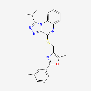 molecular formula C24H23N5OS B2443902 4-(((1-异丙基-[1,2,4]三唑并[4,3-a]喹喔啉-4-基)硫代)甲基)-5-甲基-2-(间甲苯基)恶唑 CAS No. 1031969-12-6