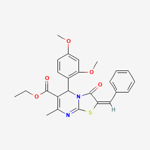molecular formula C25H24N2O5S B2445887 (E)-ethyl 2-benzylidene-5-(2,4-dimethoxyphenyl)-7-methyl-3-oxo-3,5-dihydro-2H-thiazolo[3,2-a]pyrimidine-6-carboxylate CAS No. 341960-51-8
