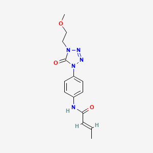 (E)-N-(4-(4-(2-methoxyethyl)-5-oxo-4,5-dihydro-1H-tetrazol-1-yl)phenyl)but-2-enamide