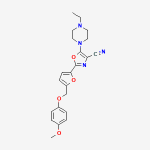 molecular formula C22H24N4O4 B2446252 5-(4-乙基哌嗪-1-基)-2-(5-((4-甲氧基苯氧基)甲基)呋喃-2-基)恶唑-4-腈 CAS No. 942033-30-9