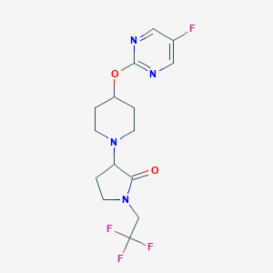 molecular formula C15H18F4N4O2 B2446577 3-[4-(5-Fluoropyrimidin-2-yl)oxypiperidin-1-yl]-1-(2,2,2-trifluoroethyl)pyrrolidin-2-one CAS No. 2379950-93-1