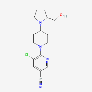 molecular formula C16H21ClN4O B2447178 5-Chloro-6-[4-[2-(hydroxymethyl)pyrrolidin-1-yl]piperidin-1-yl]pyridine-3-carbonitrile CAS No. 2380059-17-4