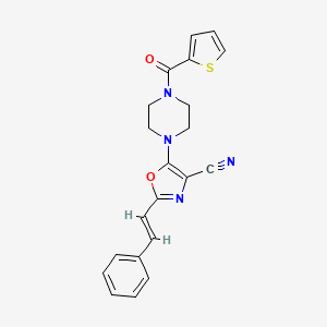molecular formula C21H18N4O2S B2447536 (E)-2-苯乙烯基-5-(4-(噻吩-2-羰基)哌嗪-1-基)恶唑-4-腈 CAS No. 940986-75-4