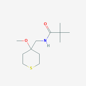 molecular formula C12H23NO2S B2448060 N-((4-甲氧基四氢-2H-噻吡喃-4-基)甲基)叔丁酰胺 CAS No. 2034397-95-8