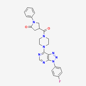 molecular formula C25H23FN8O2 B2449063 4-(4-(3-(4-fluorophenyl)-3H-[1,2,3]triazolo[4,5-d]pyrimidin-7-yl)piperazine-1-carbonyl)-1-phenylpyrrolidin-2-one CAS No. 946230-00-8