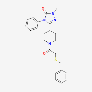 molecular formula C23H26N4O2S B2449735 3-(1-(2-(benzylthio)acetyl)piperidin-4-yl)-1-methyl-4-phenyl-1H-1,2,4-triazol-5(4H)-one CAS No. 1421457-64-8