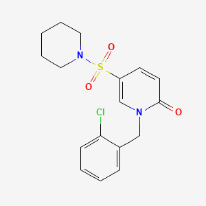 molecular formula C17H19ClN2O3S B2449941 1-(2-chlorobenzyl)-5-(piperidin-1-ylsulfonyl)pyridin-2(1H)-one CAS No. 1251608-89-5