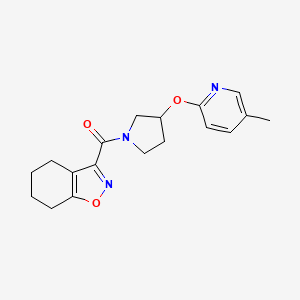 molecular formula C18H21N3O3 B2450012 (3-((5-Methylpyridin-2-yl)oxy)pyrrolidin-1-yl)(4,5,6,7-tetrahydrobenzo[d]isoxazol-3-yl)methanone CAS No. 1903828-32-9