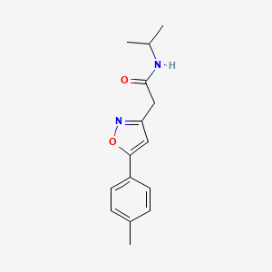 molecular formula C15H18N2O2 B2450729 N-异丙基-2-(5-(对甲苯基)异噁唑-3-基)乙酰胺 CAS No. 946226-62-6
