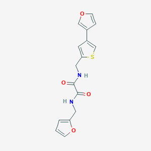 B2450978 N-(Furan-2-ylmethyl)-N'-[[4-(furan-3-yl)thiophen-2-yl]methyl]oxamide CAS No. 2379997-04-1