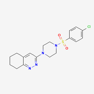 molecular formula C18H21ClN4O2S B2451266 3-(4-((4-Chlorophenyl)sulfonyl)piperazin-1-yl)-5,6,7,8-tetrahydrocinnoline CAS No. 2034371-23-6