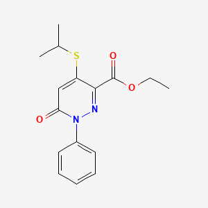 molecular formula C16H18N2O3S B2452193 Ethyl 4-(isopropylsulfanyl)-6-oxo-1-phenyl-1,6-dihydro-3-pyridazinecarboxylate CAS No. 339031-36-6