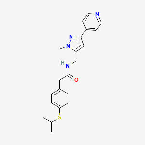 molecular formula C21H24N4OS B2452270 N-[(2-Methyl-5-pyridin-4-ylpyrazol-3-yl)methyl]-2-(4-propan-2-ylsulfanylphenyl)acetamide CAS No. 2309312-86-3