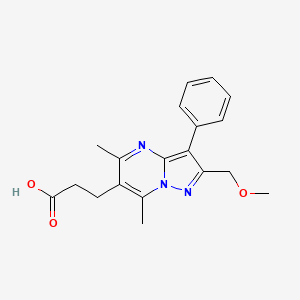 molecular formula C19H21N3O3 B2452369 3-[2-(甲氧基甲基)-5,7-二甲基-3-苯基吡唑并[1,5-a]嘧啶-6-基]丙酸 CAS No. 1807977-20-3