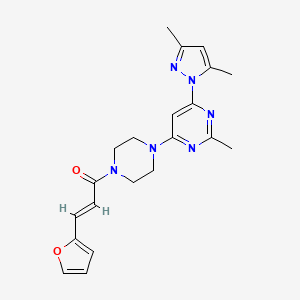 molecular formula C21H24N6O2 B2454011 (E)-1-(4-(6-(3,5-dimethyl-1H-pyrazol-1-yl)-2-methylpyrimidin-4-yl)piperazin-1-yl)-3-(furan-2-yl)prop-2-en-1-one CAS No. 1251711-45-1