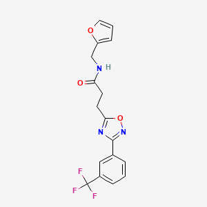 molecular formula C17H14F3N3O3 B2454266 N-(2-furylmethyl)-3-{3-[3-(trifluoromethyl)phenyl]-1,2,4-oxadiazol-5-yl}propanamide CAS No. 866040-00-8