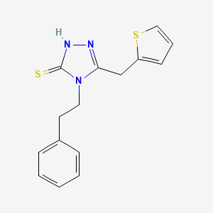 molecular formula C15H15N3S2 B2454610 4-(2-苯乙基)-5-(噻吩-2-基甲基)-4H-1,2,4-三唑-3-硫醇 CAS No. 522624-40-4
