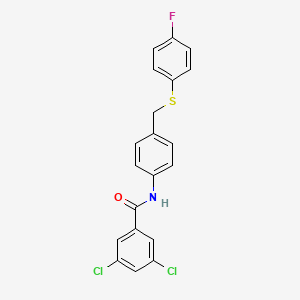 molecular formula C20H14Cl2FNOS B2455114 3,5-dichloro-N-(4-{[(4-fluorophenyl)sulfanyl]methyl}phenyl)benzenecarboxamide CAS No. 338398-63-3