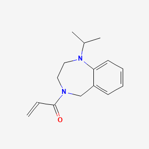 molecular formula C15H20N2O B2455378 1-[1-(propan-2-yl)-2,3,4,5-tetrahydro-1H-1,4-benzodiazepin-4-yl]prop-2-en-1-one CAS No. 2094460-72-5