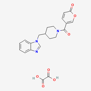 molecular formula C21H21N3O7 B2455901 5-(4-((1H-benzo[d]imidazol-1-yl)methyl)piperidine-1-carbonyl)-2H-pyran-2-one oxalate CAS No. 1351611-86-3