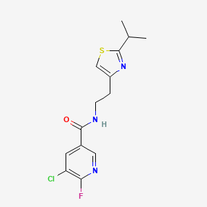 molecular formula C14H15ClFN3OS B2456041 5-Chloro-6-fluoro-N-[2-(2-propan-2-yl-1,3-thiazol-4-yl)ethyl]pyridine-3-carboxamide CAS No. 2224342-76-9
