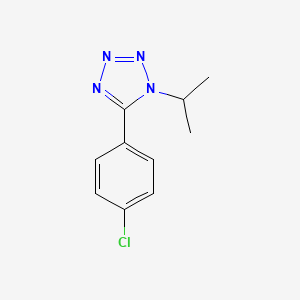 molecular formula C10H11ClN4 B2456320 5-(4-Chlorophenyl)-1-isopropyl-1H-1,2,3,4-tetrazole CAS No. 303144-85-6