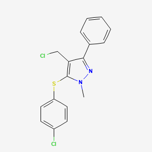 molecular formula C17H14Cl2N2S B2456472 4-(chloromethyl)-5-[(4-chlorophenyl)sulfanyl]-1-methyl-3-phenyl-1H-pyrazole CAS No. 318247-65-3