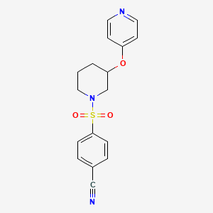 molecular formula C17H17N3O3S B2456819 4-((3-(吡啶-4-氧基)哌啶-1-基)磺酰)苯甲腈 CAS No. 2034619-44-6