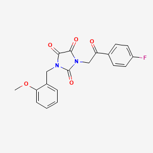 B2456943 1-[2-(4-Fluorophenyl)-2-oxoethyl]-3-[(2-methoxyphenyl)methyl]imidazolidine-2,4,5-trione CAS No. 303986-28-9