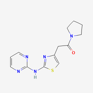 2-(2-(Pyrimidin-2-ylamino)thiazol-4-yl)-1-(pyrrolidin-1-yl)ethanone