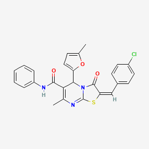 molecular formula C26H20ClN3O3S B2458650 (E)-2-(4-chlorobenzylidene)-7-methyl-5-(5-methylfuran-2-yl)-3-oxo-N-phenyl-3,5-dihydro-2H-thiazolo[3,2-a]pyrimidine-6-carboxamide CAS No. 364749-13-3