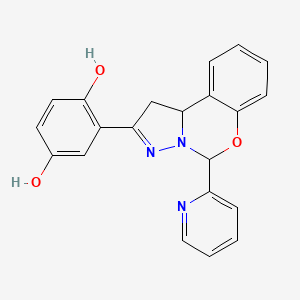 molecular formula C21H17N3O3 B2459371 2-(5-(pyridin-2-yl)-5,10b-dihydro-1H-benzo[e]pyrazolo[1,5-c][1,3]oxazin-2-yl)benzene-1,4-diol CAS No. 899973-71-8