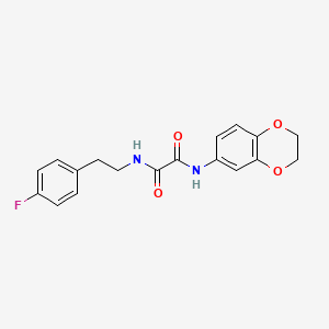 molecular formula C18H17FN2O4 B2460916 N1-(2,3-dihidrobenzo[b][1,4]dioxin-6-il)-N2-(4-fluorofeniletil)oxalamida CAS No. 899956-35-5