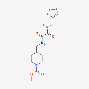 molecular formula C15H21N3O5 B2461345 4-((2-((呋喃-2-基甲基)氨基)-2-氧代乙酰胺)甲基)哌啶-1-羧酸甲酯 CAS No. 1234811-44-9